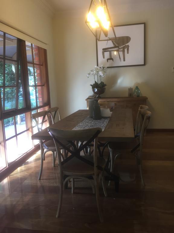 Enfield Helen'S Homestead מראה חיצוני תמונה