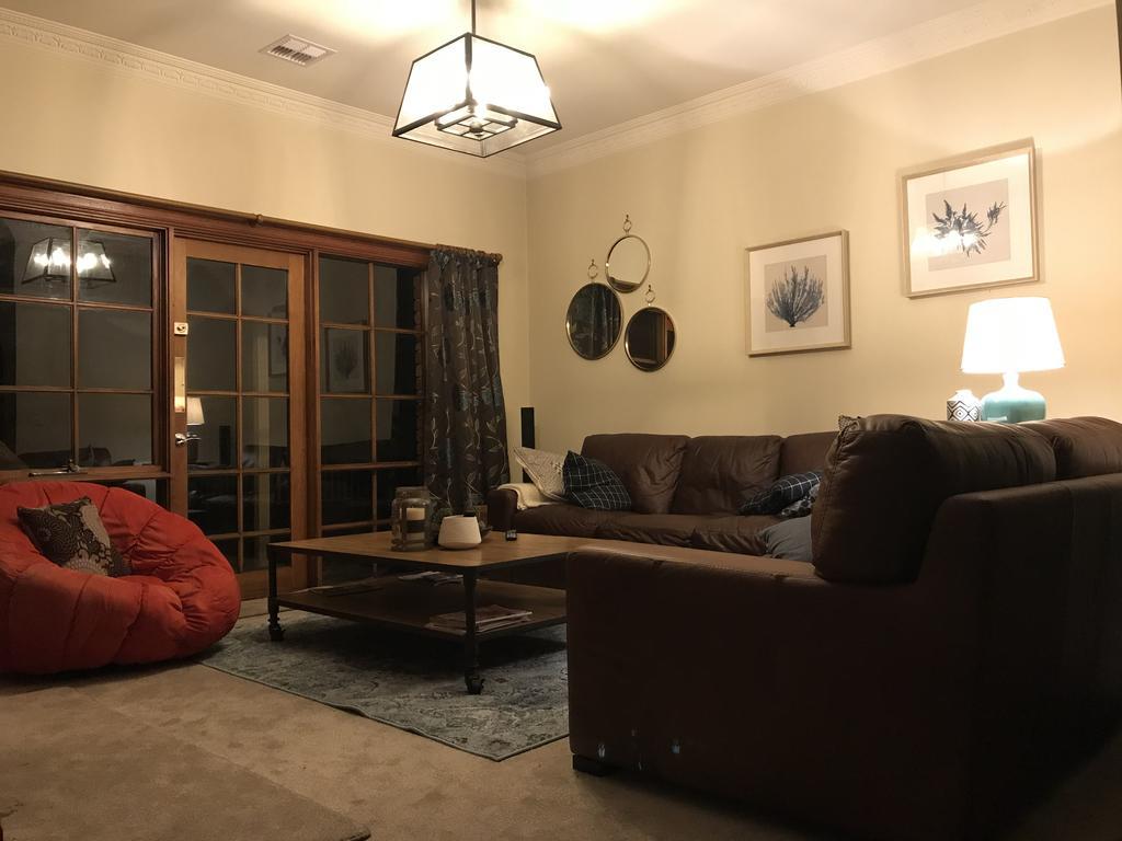 Enfield Helen'S Homestead מראה חיצוני תמונה