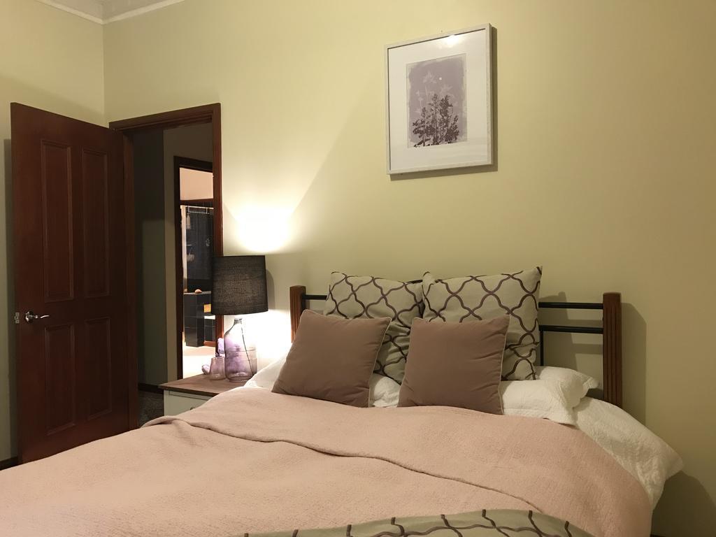 Enfield Helen'S Homestead מראה חיצוני תמונה